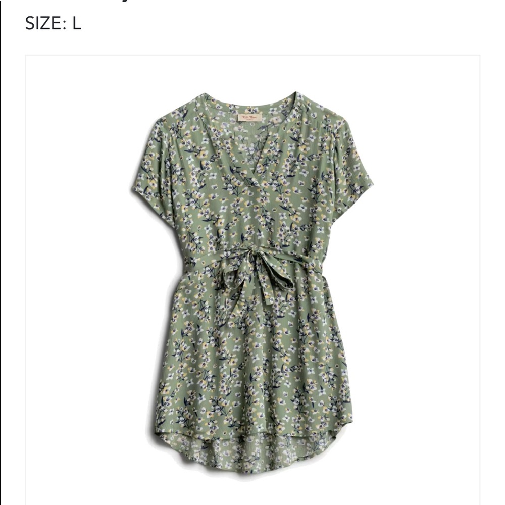 NWT-Full Moon Floral Maternity Shirt-L